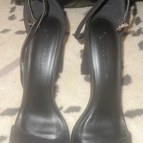 Black cute heels - Picture 1 of 3